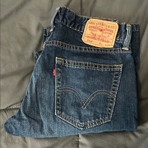 Levi’s 514 Medium Wash Jean Size 30